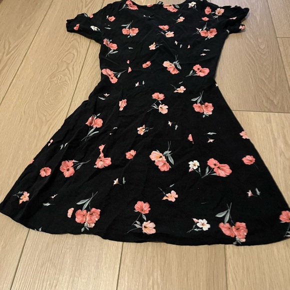 H&M Floral Mini Dress - Picture 2 of 6